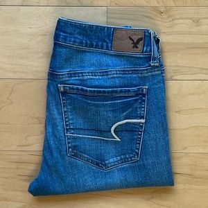 ~American Eagle ~ Jeans ~ Jegging ~ Super Stretch ~ 4 Long